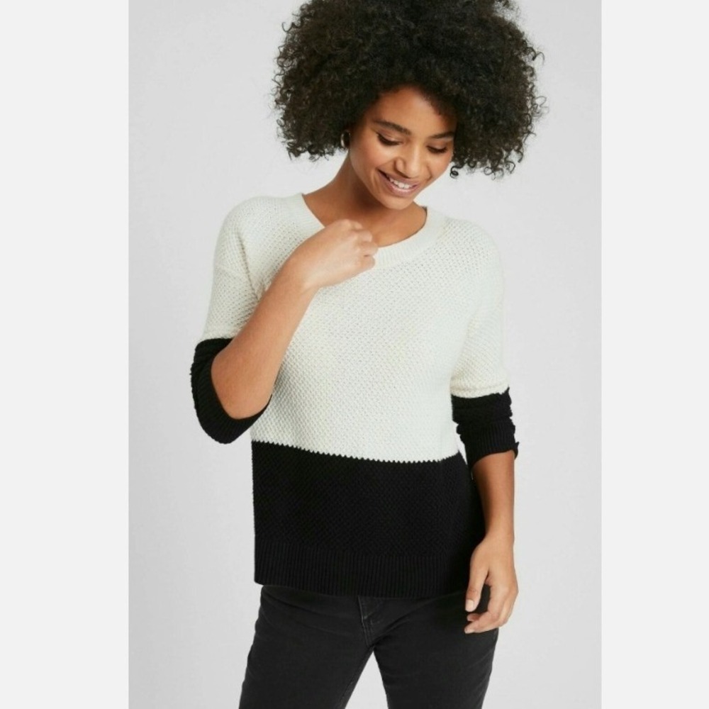 Banana Republic Womens Sz Medium Colorblock Textured Crew-Neck Sweater Off White